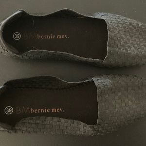 Bernie Mev stretch woven ballet flats size 39/8